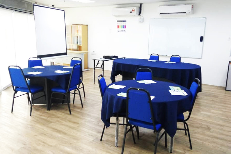 penang round tables with chairs training room rental